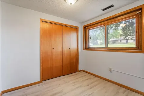 6266 15th Street N Oakdale MN 55128