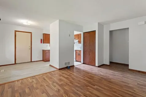 6266 15th Street N Oakdale MN 55128