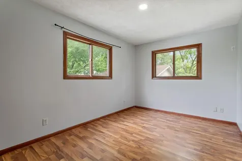6266 15th Street N Oakdale MN 55128