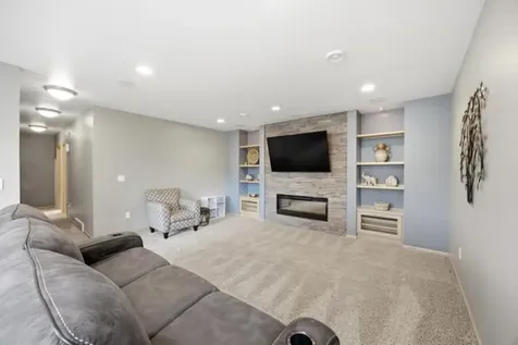 4758 43rd Street S Fargo ND 58104