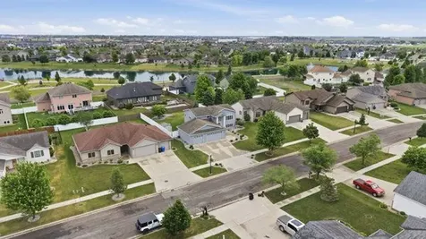 4758 43rd Street S Fargo ND 58104