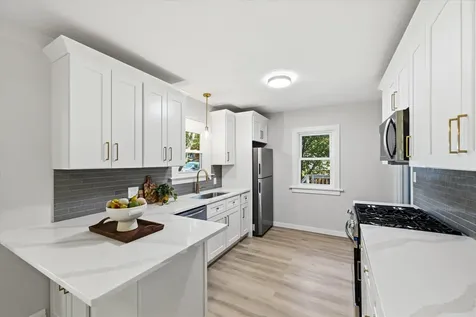 1245 Jefferson Avenue Saint Paul MN 55105