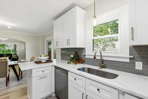1245 Jefferson Avenue Saint Paul MN 55105