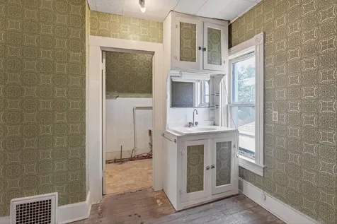 804 Sherburne Avenue Saint Paul MN 55104