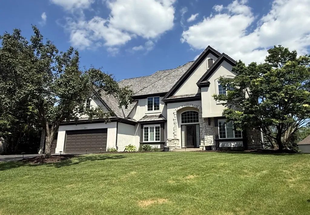 10451 White Tail Crossing Eden Prairie MN 55347