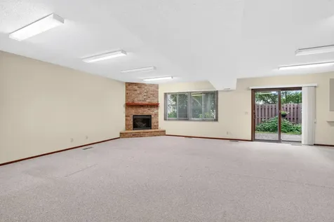 7055 Robinwood Trail Woodbury MN 55125