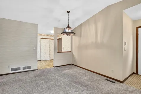 7055 Robinwood Trail Woodbury MN 55125