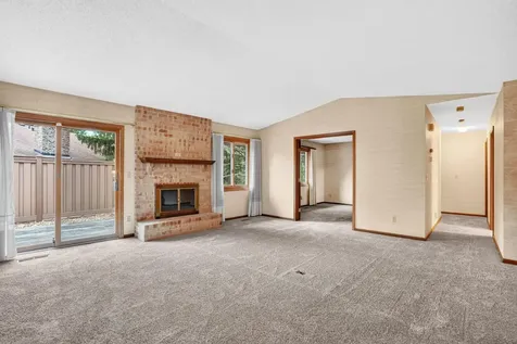 7055 Robinwood Trail Woodbury MN 55125