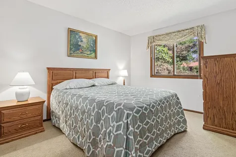 6321 Edgemont Circle N Brooklyn Park MN 55428