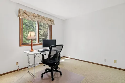 6321 Edgemont Circle N Brooklyn Park MN 55428