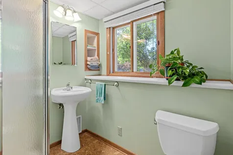 6321 Edgemont Circle N Brooklyn Park MN 55428