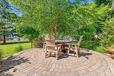 6321 Edgemont Circle N Brooklyn Park MN 55428