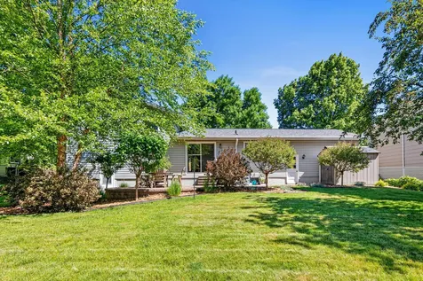 6321 Edgemont Circle N Brooklyn Park MN 55428