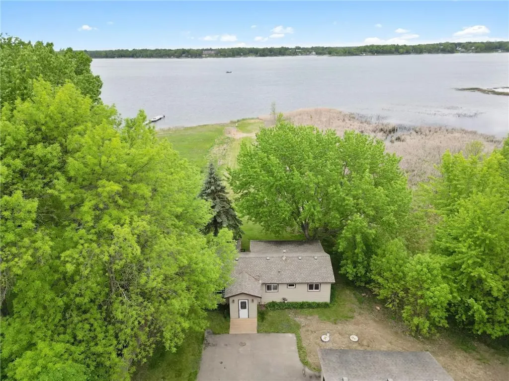12280 Mentzer Trail Lindstrom MN 55045