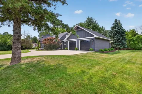 1914 12th Avenue NE Austin MN 55912
