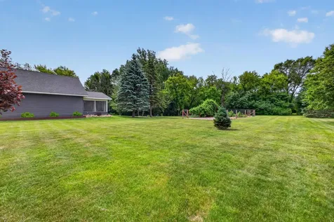 1914 12th Avenue NE Austin MN 55912