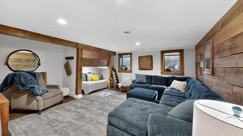 1914 12th Avenue NE Austin MN 55912