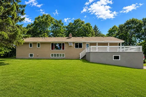 8750 Queensland Lane N Maple Grove MN 55311
