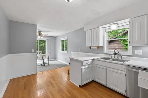 2210 Matterhorn Lane Saint Paul MN 55119