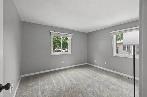 2210 Matterhorn Lane Saint Paul MN 55119