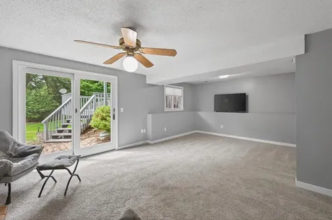2210 Matterhorn Lane Saint Paul MN 55119