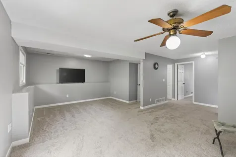 2210 Matterhorn Lane Saint Paul MN 55119