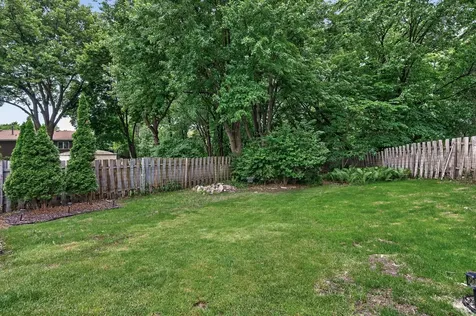 2210 Matterhorn Lane Saint Paul MN 55119