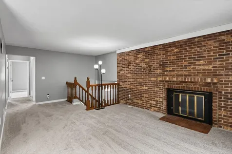 2210 Matterhorn Lane Saint Paul MN 55119