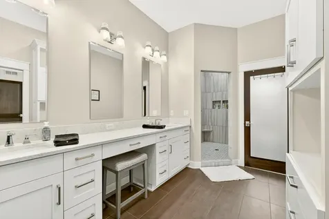 2022 Shannon Oaks Boulevard NE Rochester MN 55906
