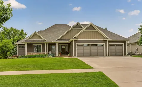 2022 Shannon Oaks Boulevard NE Rochester MN 55906