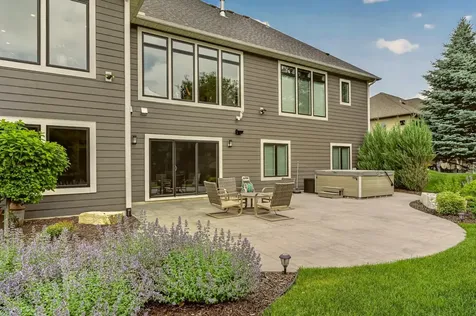 2022 Shannon Oaks Boulevard NE Rochester MN 55906