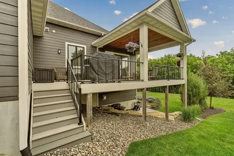 2022 Shannon Oaks Boulevard NE Rochester MN 55906