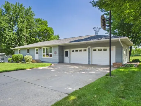 32814 Spunk Tree Circle Avon MN 56310