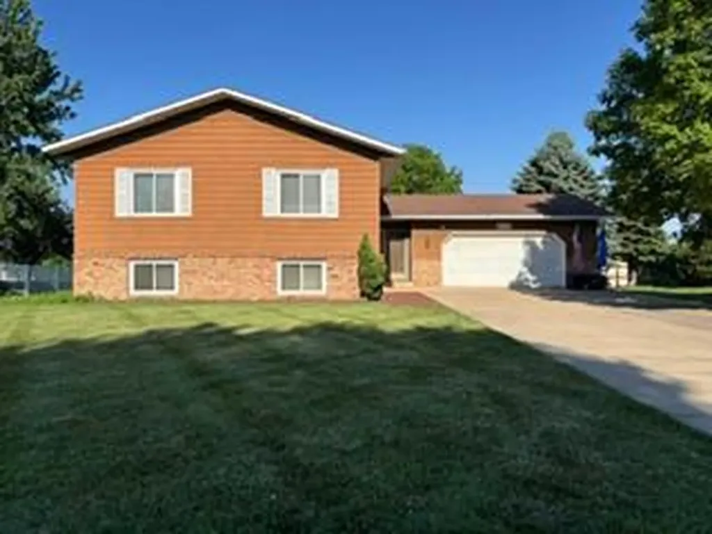 137 Jacob Street Hamburg MN 55339