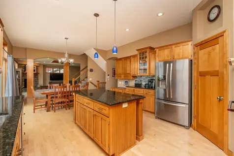 517 Appaloosa Avenue Shakopee MN 55379