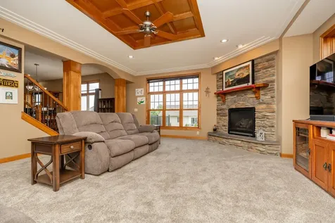 517 Appaloosa Avenue Shakopee MN 55379