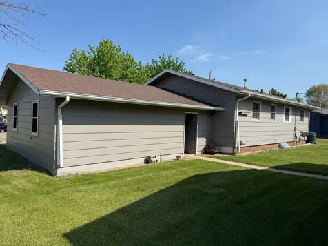 405 S 3rd Street Oakes ND 58474