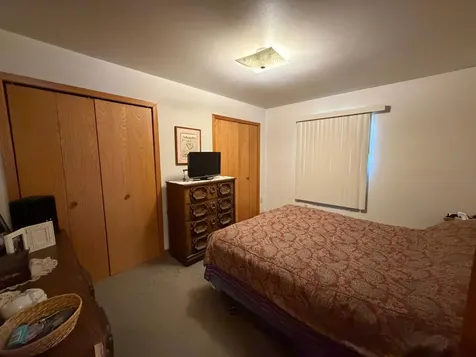 405 S 3rd Street Oakes ND 58474