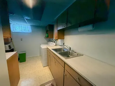 405 S 3rd Street Oakes ND 58474