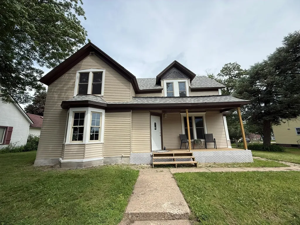 212 N Murphy Street Lake Crystal MN 56055