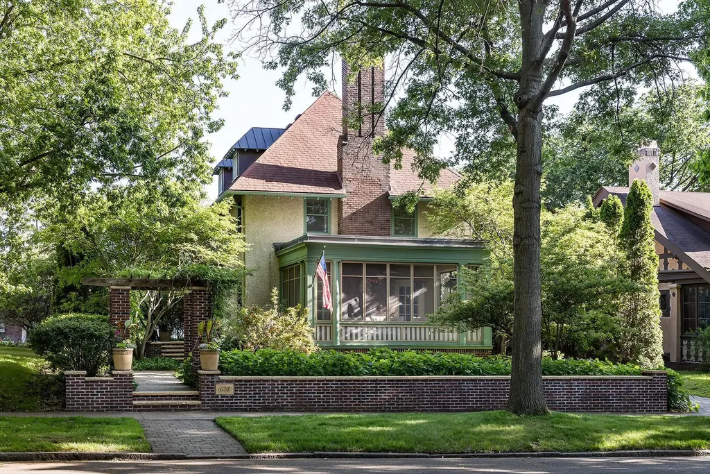 670 Goodrich Avenue Saint Paul MN 55105