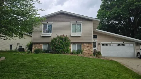 1794 17th Avenue NW New Brighton MN 55112