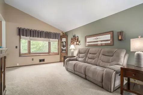 1794 17th Avenue NW New Brighton MN 55112