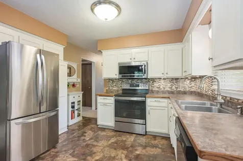 1794 17th Avenue NW New Brighton MN 55112