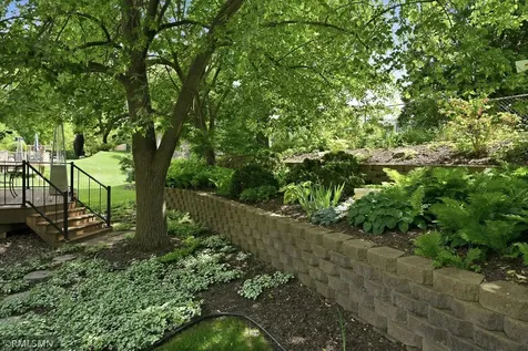 1426 Colleen Avenue Arden Hills MN 55112