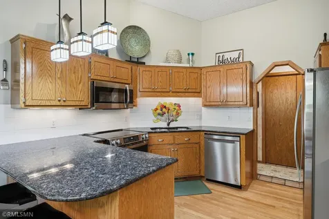 1426 Colleen Avenue Arden Hills MN 55112
