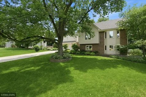 1426 Colleen Avenue Arden Hills MN 55112