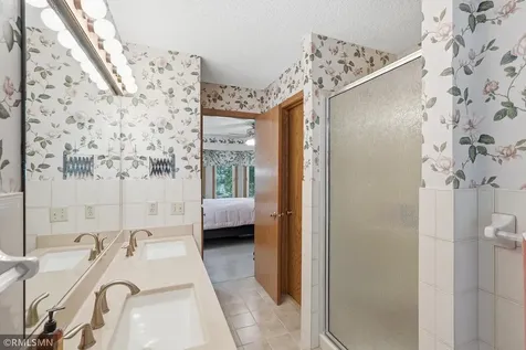 1426 Colleen Avenue Arden Hills MN 55112