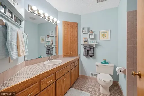 1426 Colleen Avenue Arden Hills MN 55112