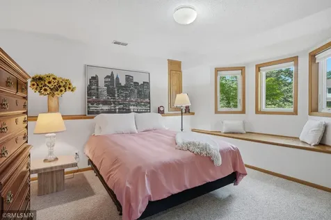 1426 Colleen Avenue Arden Hills MN 55112